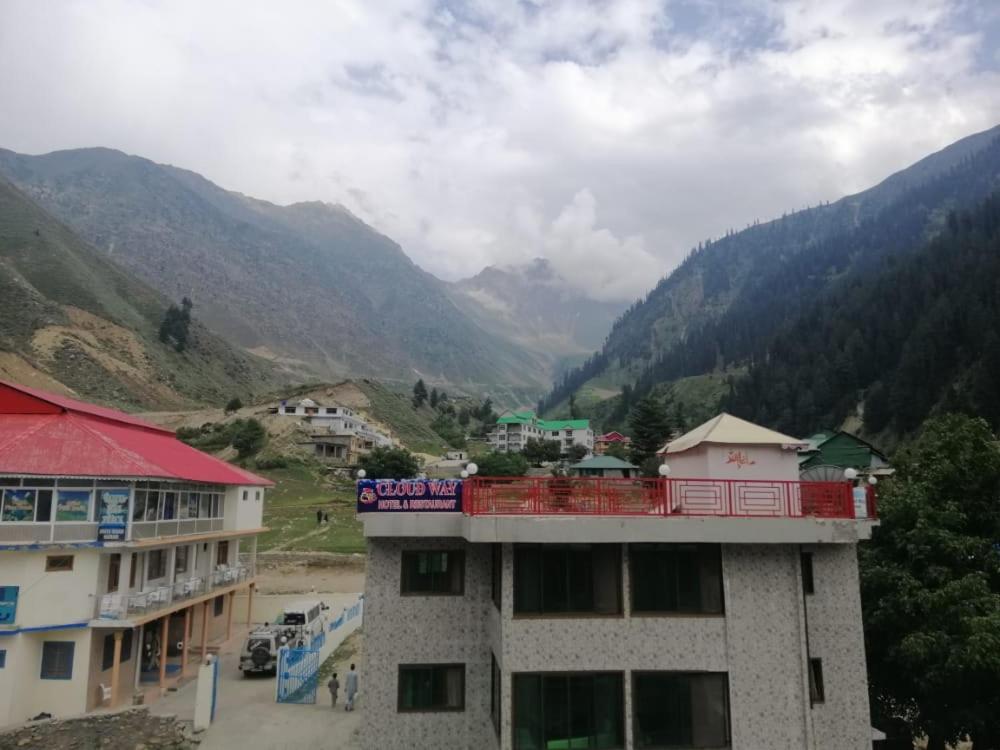 Cloud Way Hotel Naran Exterior photo